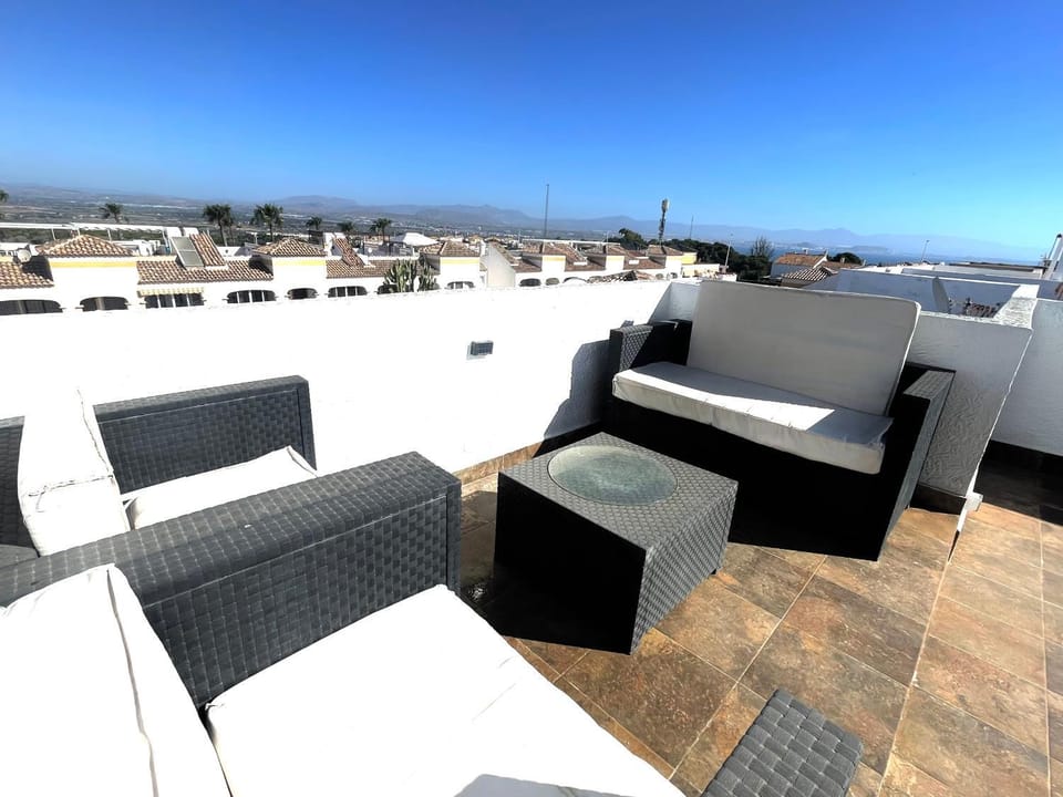Ático reformado Gran Alacant Apartment in Alacantí