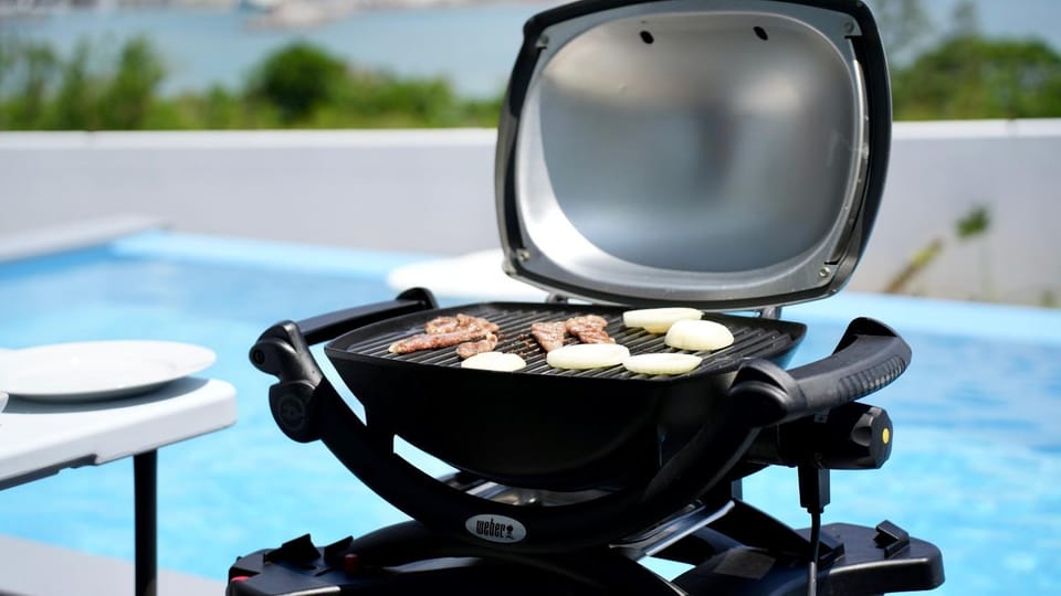 Day, BBQ facilities, BBQ facilities, Food and drinks, Food