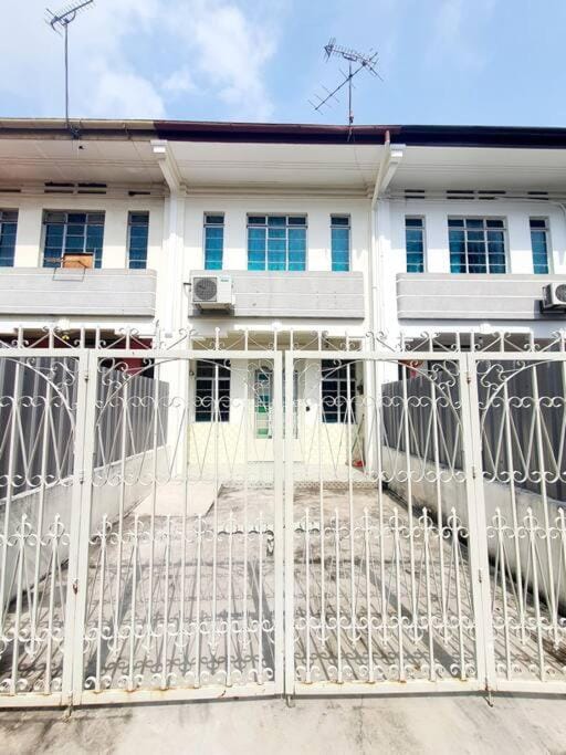 MODERN HERITAGE HOUSE``````Georgetown乔治市 House in George Town