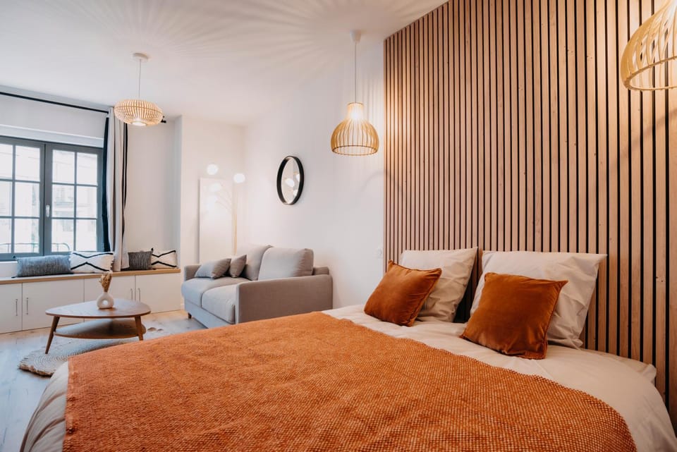 Bed, Photo of the whole room