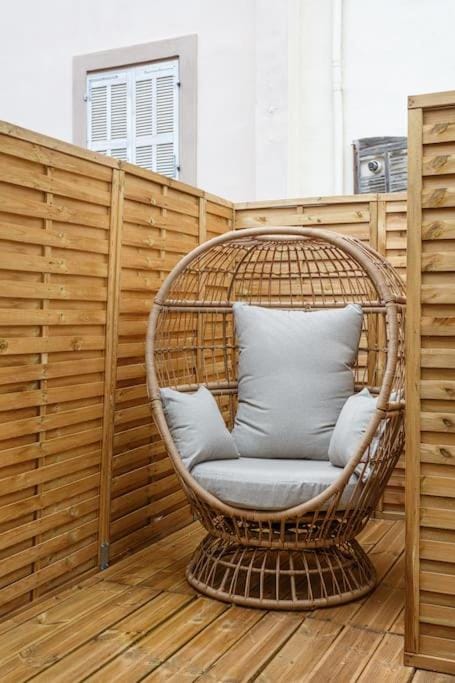 Duplex terrasse vieux port 8pers Apartment in Marseille