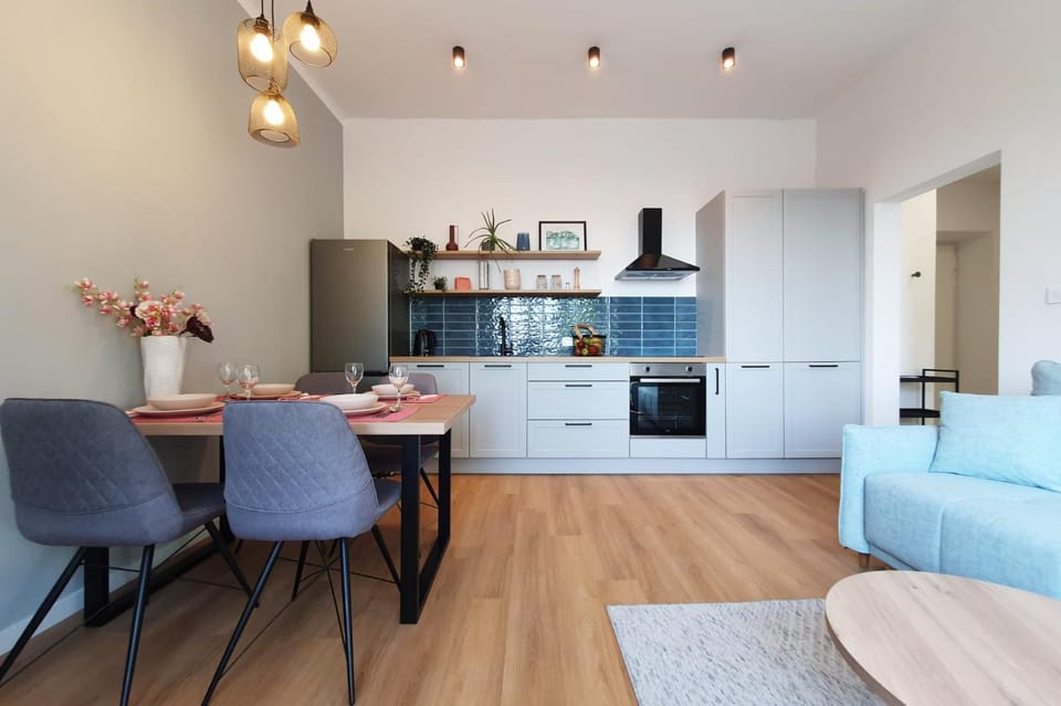 Kitchen or kitchenette, Living room, Seating area, Dining area, dishwasher, pet friendly, stove