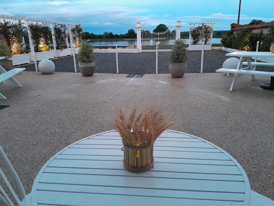 Patio, View (from property/room), Balcony/Terrace, Parking, Internal: Not applicable to any particular room