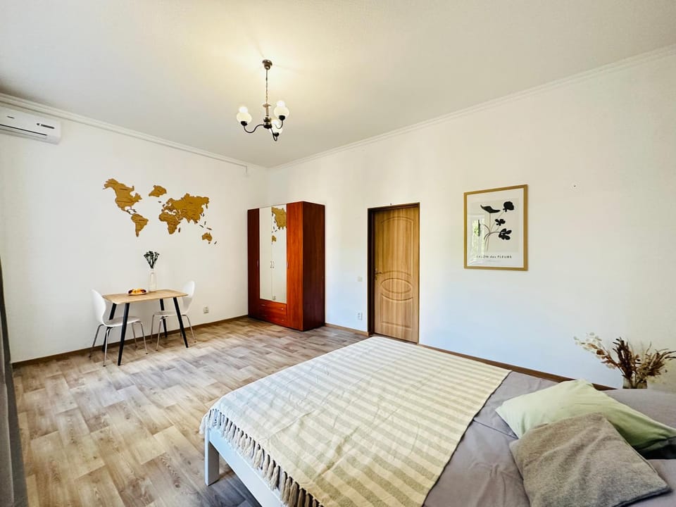 Bed, Photo of the whole room, Bedroom, wardrobe