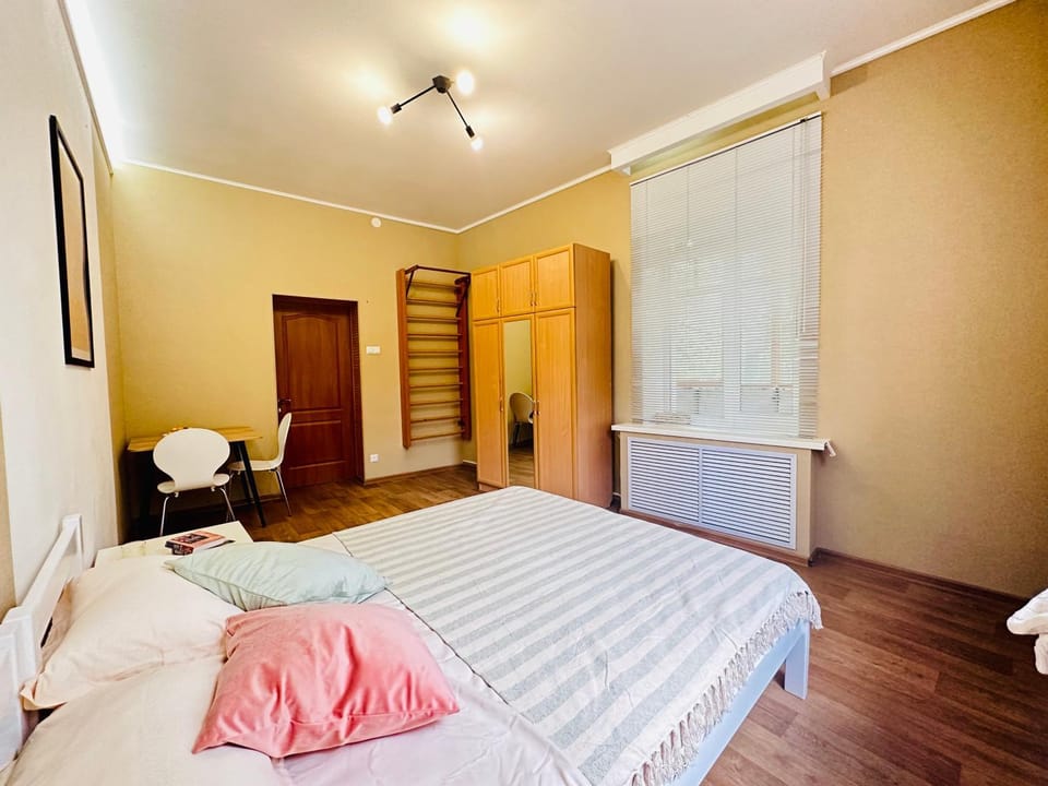 Bed, Photo of the whole room, Bedroom, wardrobe