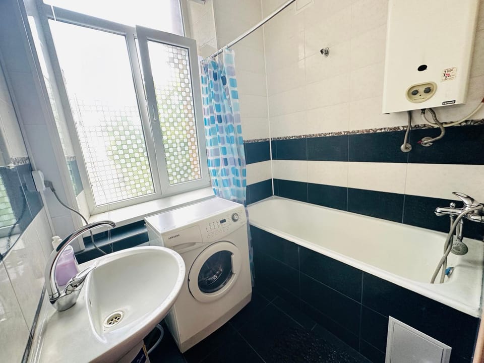 Bath, washing machine