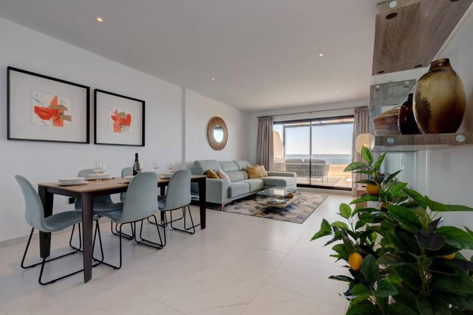2 Bedroom Penthouse with Sea View @ Estepona Hills Apartment in Costa del Sol