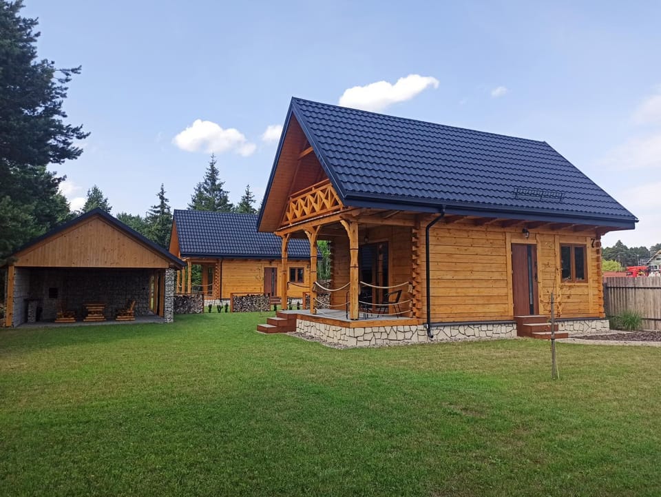 Domki letniskowe Słoneczna Kraina Roztocze Campground/ 
RV Resort in Lviv Oblast