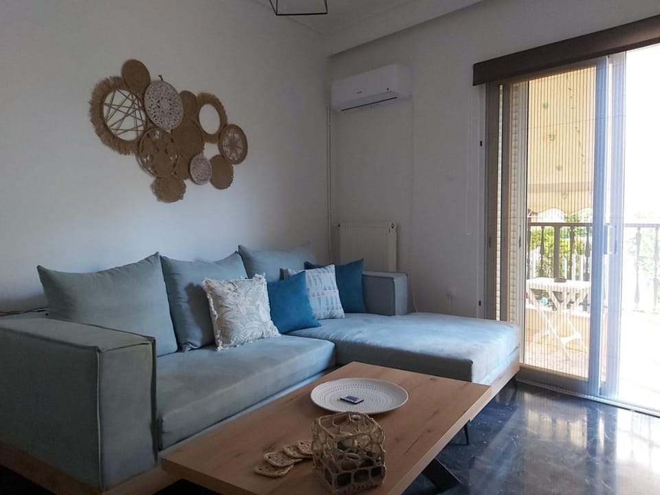 Living room, Seating area, air conditioner