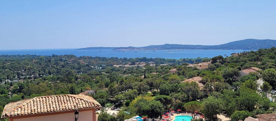 Rare pearl with pool and beautiful sea view Apartment in Grimaud