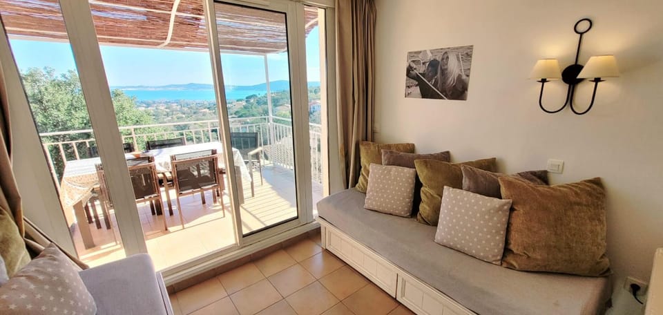 Rare pearl with pool and beautiful sea view Apartment in Grimaud
