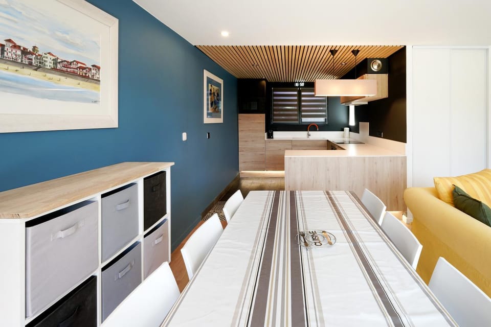 Property building, Living room