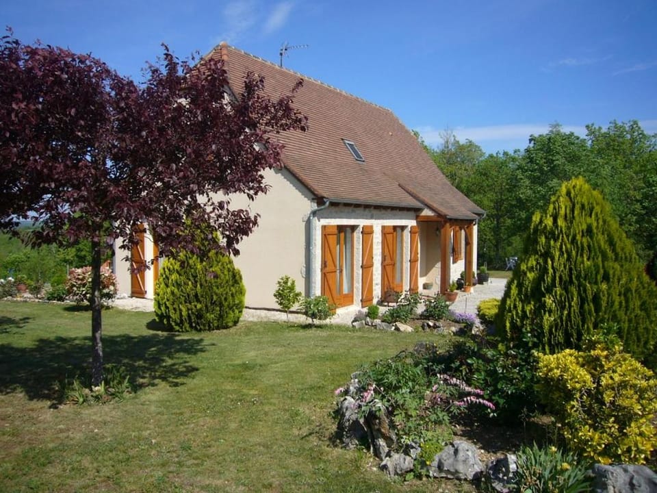 Property building, Garden view