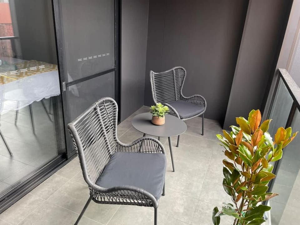 CBD Elizabeth St Modern Townhouse - Secure Parking House in Launceston