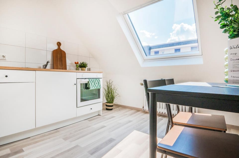 Kitchen or kitchenette, Dining area, pet friendly