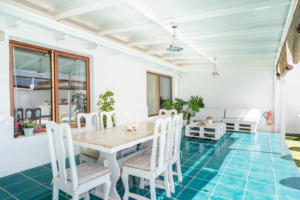 Patio, Dining area