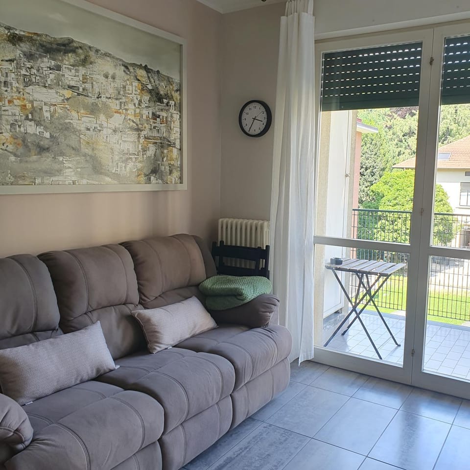 View (from property/room), Balcony/Terrace, Living room