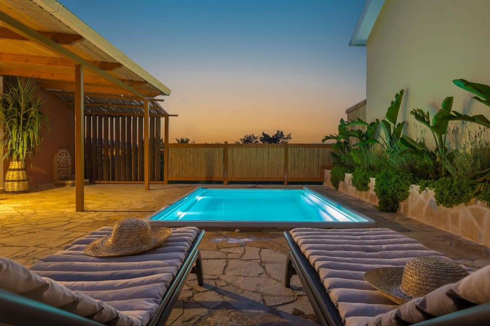 Patio, Balcony/Terrace, Pool view, Swimming pool, Swimming pool, sunbed