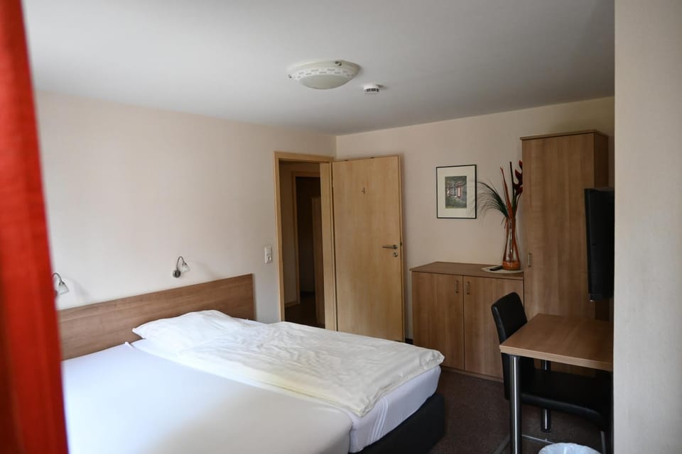 Photo of the whole room, wardrobe