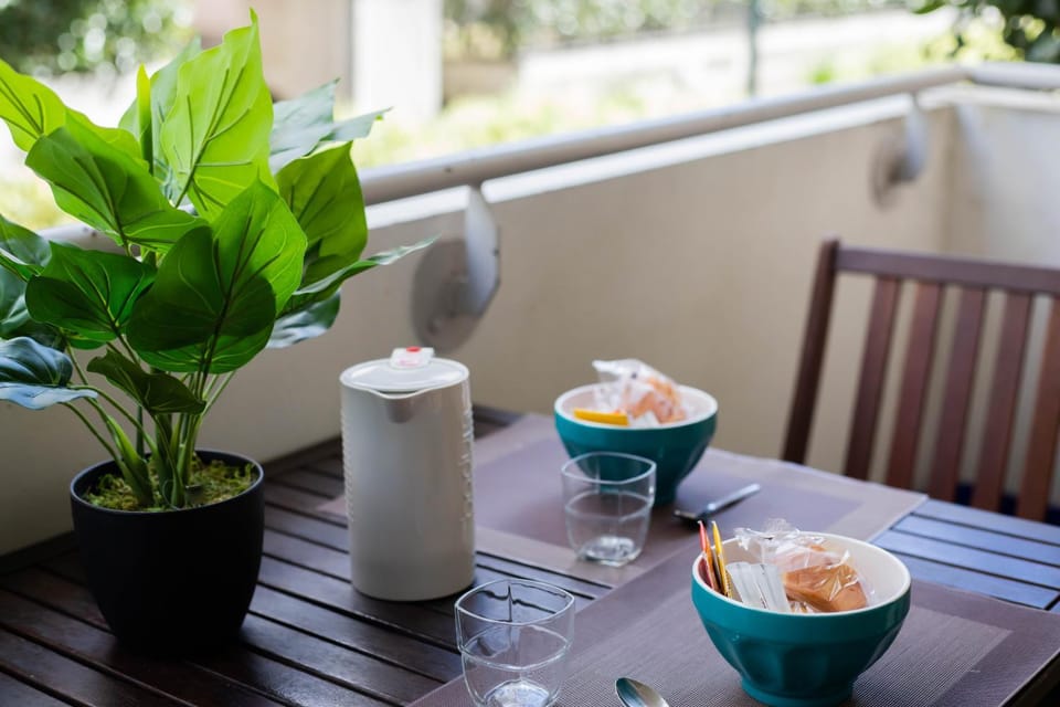 Food and drinks, Dining area