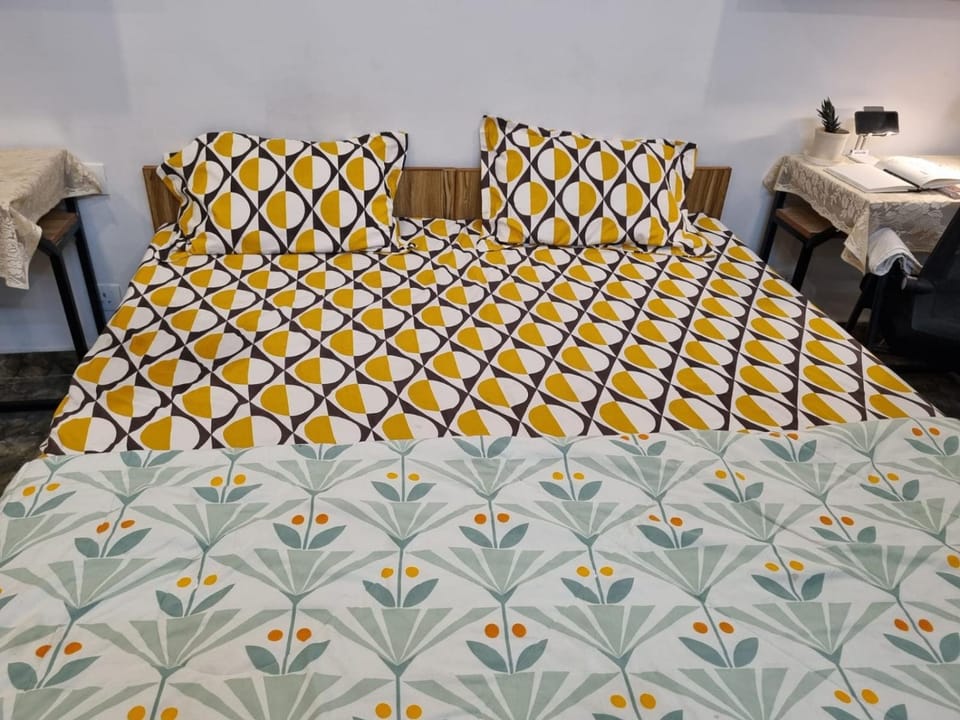 HOmTEL-1Bedroom Home Stay by Pushpanjali QLH Bed and Breakfast in Dehradun