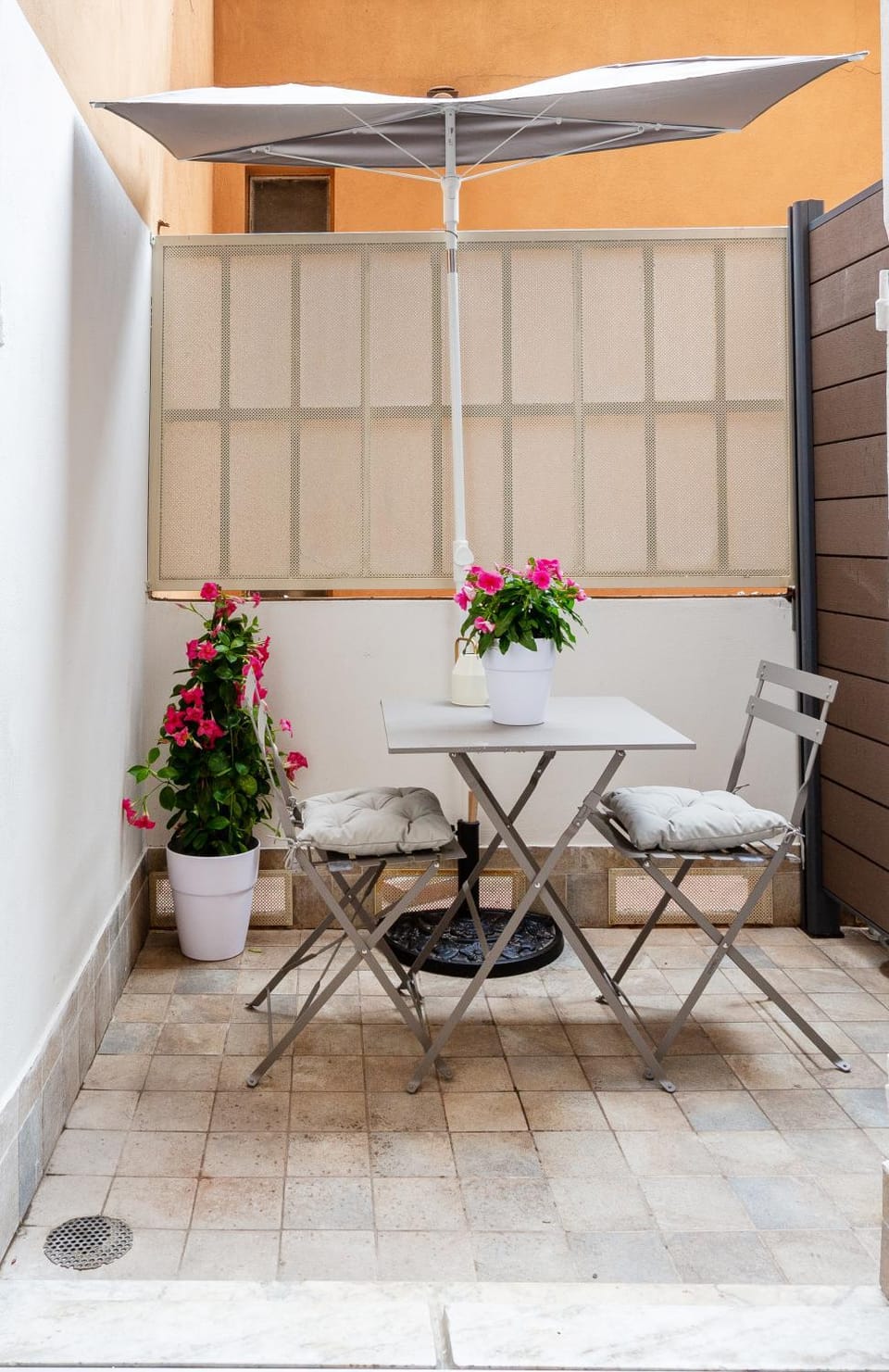 Inner courtyard view