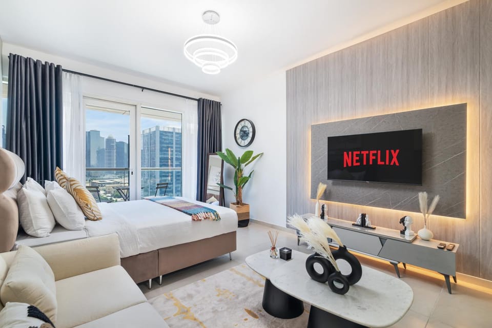 Furnished studio in Arch Tower, JLT near metro Apartment in Dubai