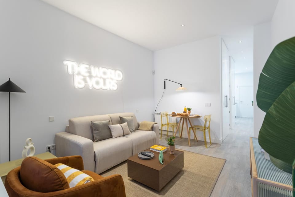 Living room, Seating area