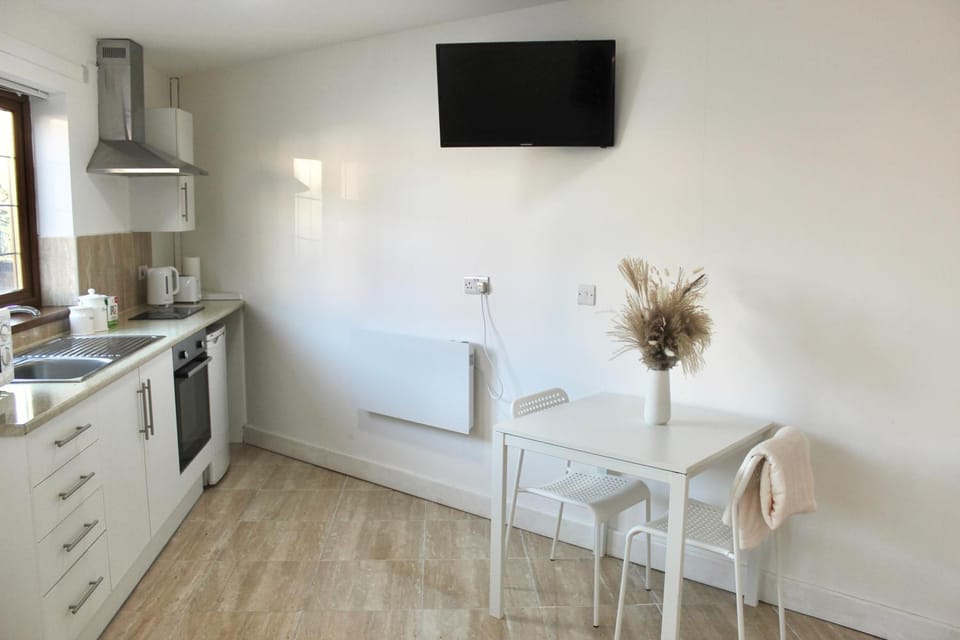 Cosy studio near NEC, BHX & Resort World Apartment in Metropolitan Borough of Solihull