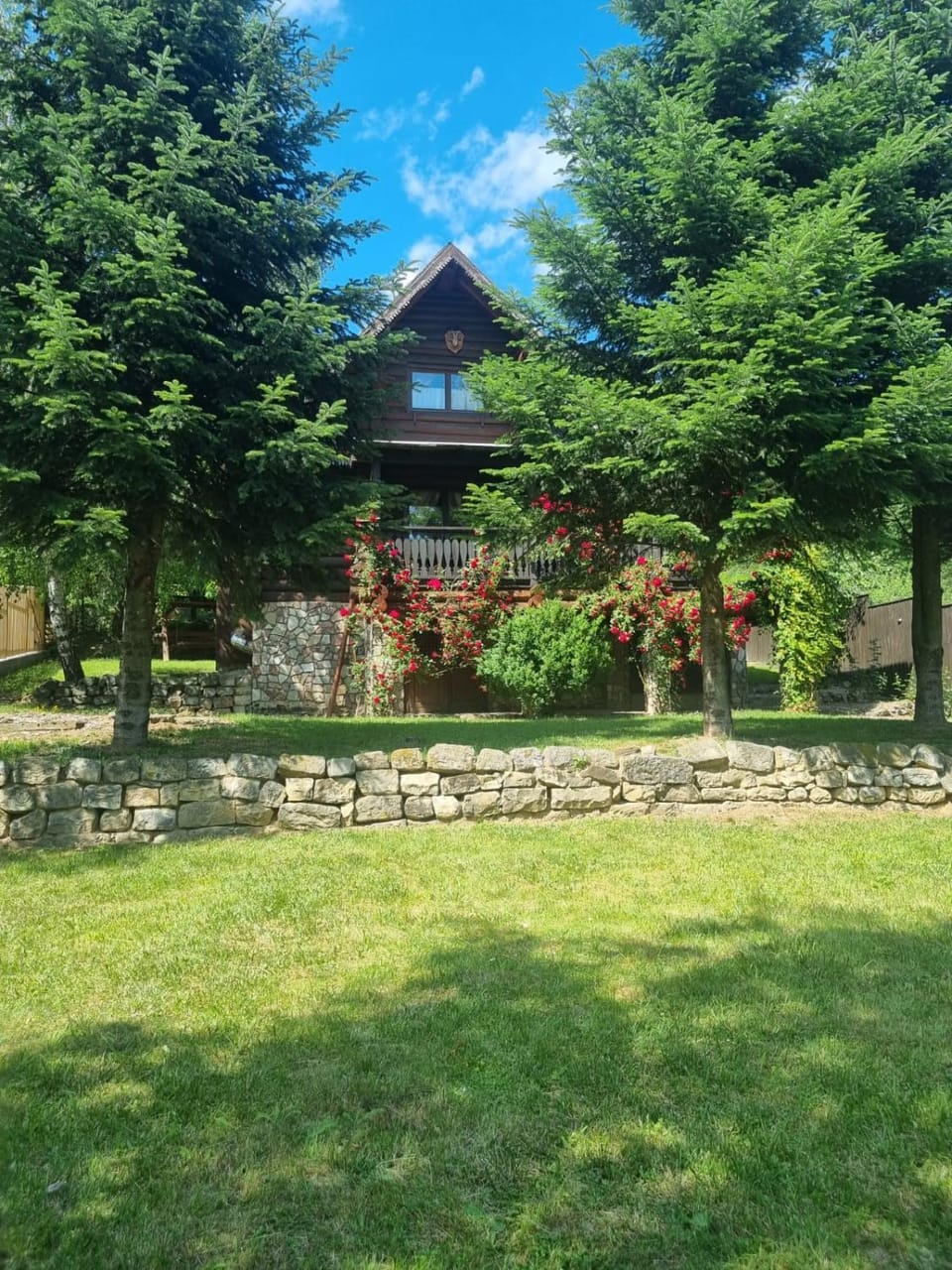 Property building, Natural landscape, Garden