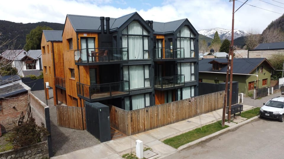 Property building, Facade/entrance, Off site