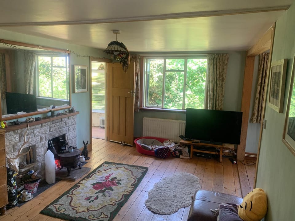 Communal lounge/ TV room