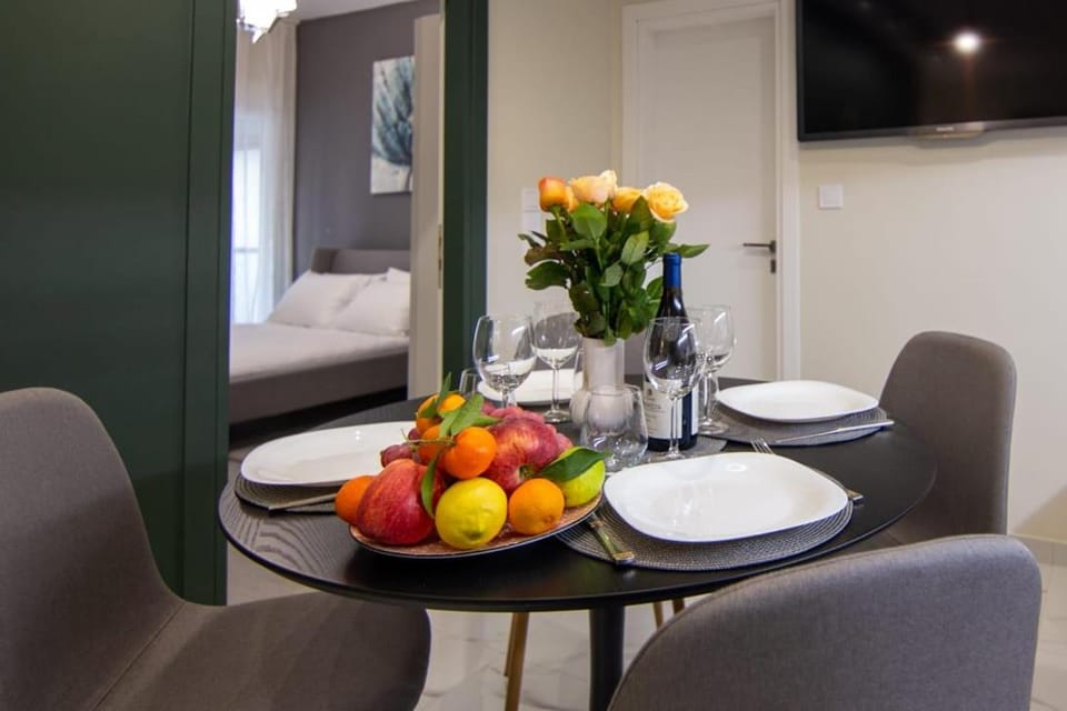 Luxury 2 bedroom apt in Athens center Apartment in Athens
