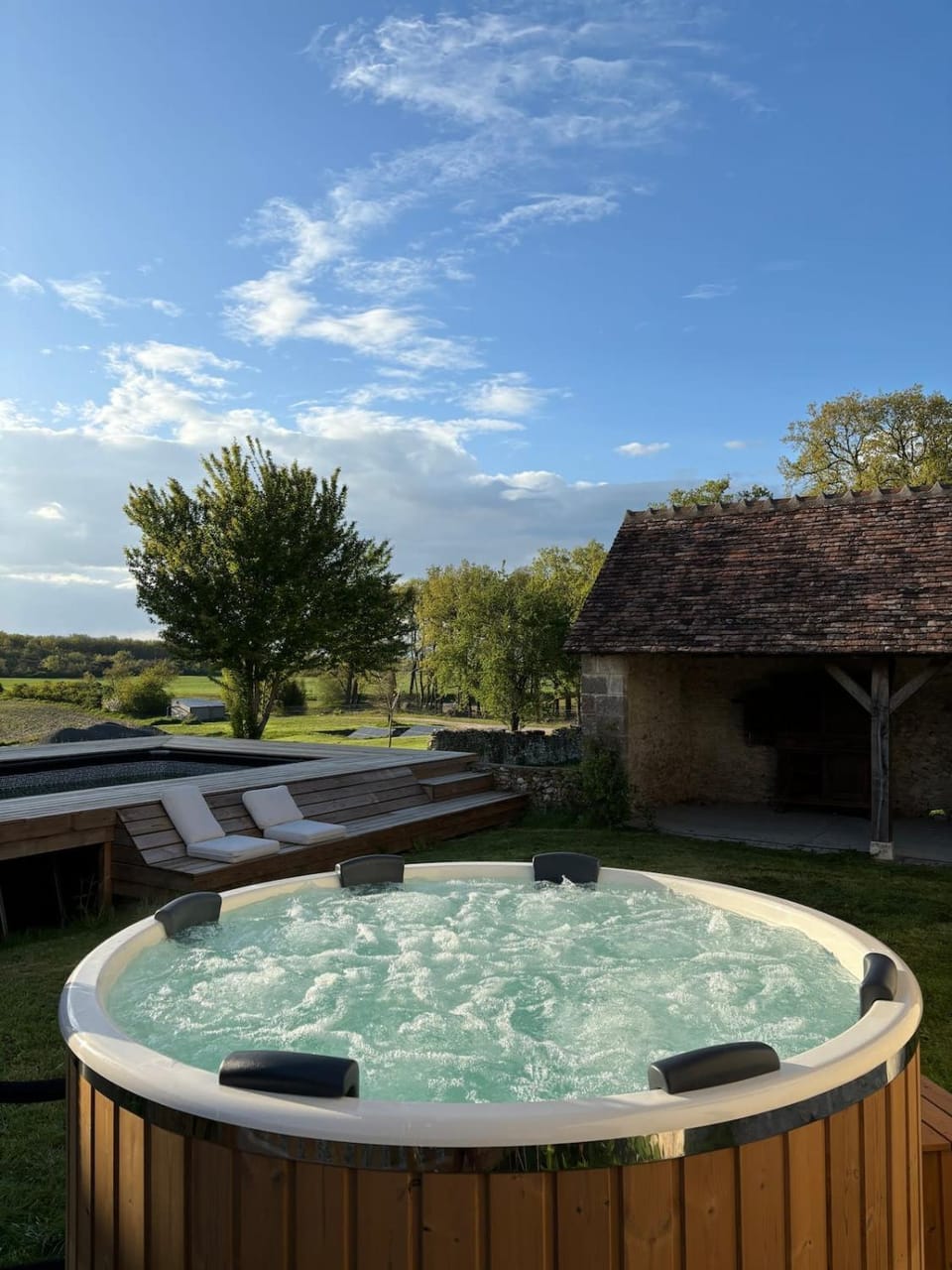 Facade/entrance, Natural landscape, Hot Tub, Pool view