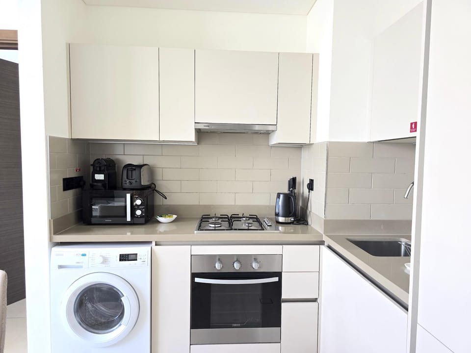 Coffee/tea facilities, Kitchen or kitchenette, minibar, pet friendly, stove, toaster, washing machine, dryer