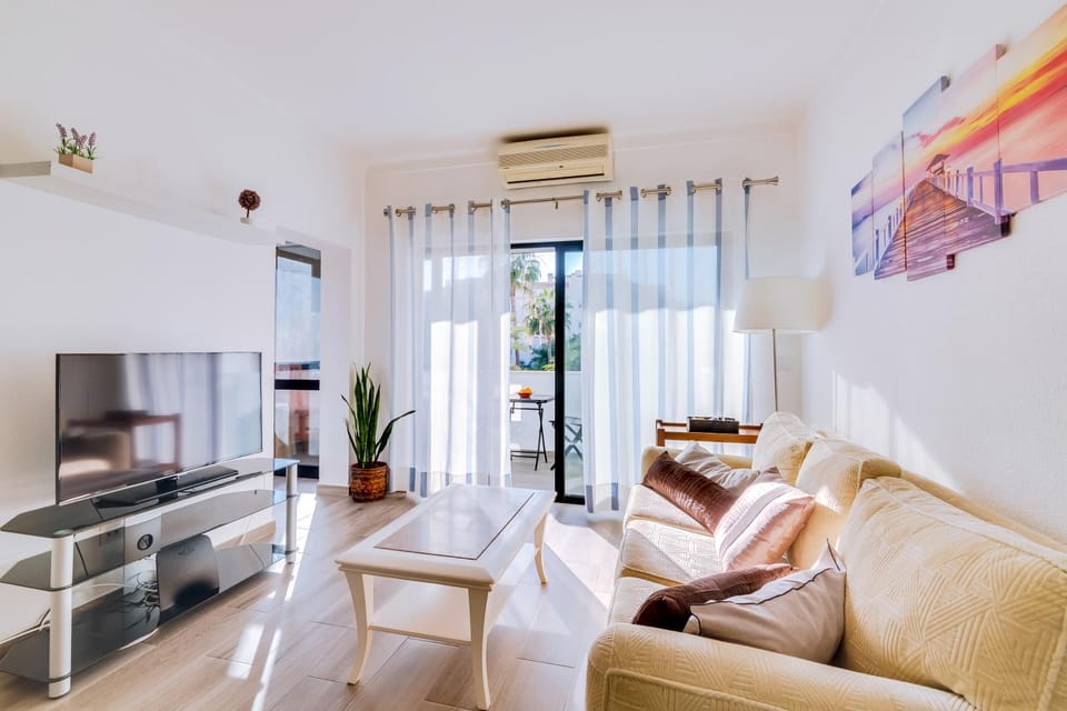 Balcony/Terrace, Living room