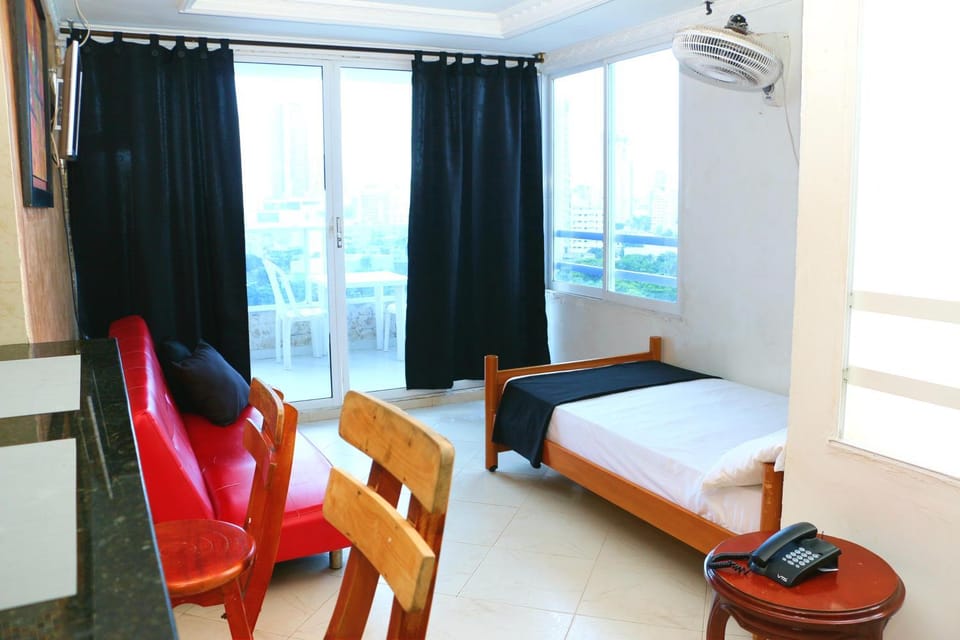 Apartment 1C11 Near The Sea With Pool Apartment in Cartagena
