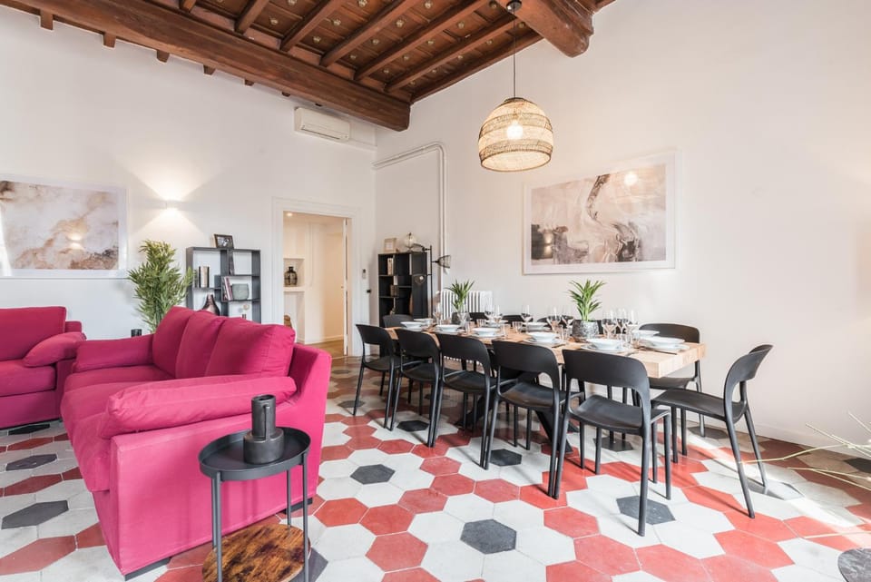 Seating area, Dining area