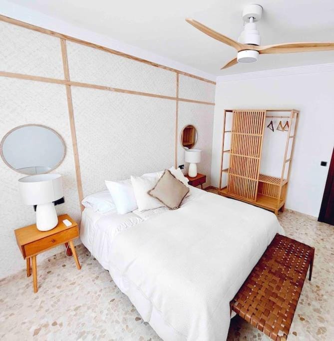 TORRE DEL MAR DELUXE CLOSE TO BEACH & PARKING Sinese Design Homes Apartment in Torre del Mar