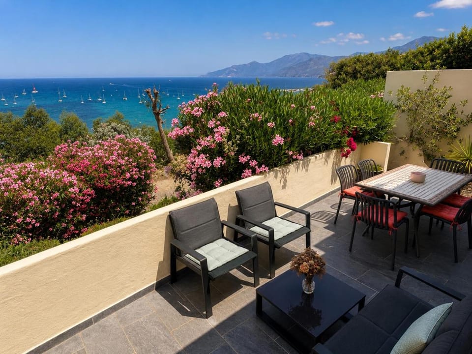 APPARTEMENT TERRASSE La Citadelle Appartements Saint Florent Apartment in Saint-Florent