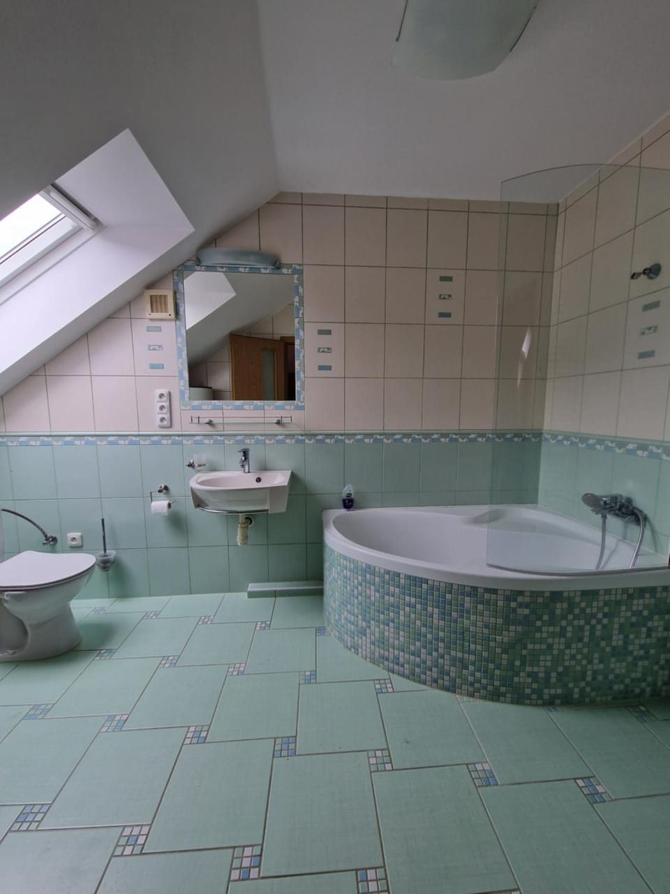 Toilet, Bathroom, Bath