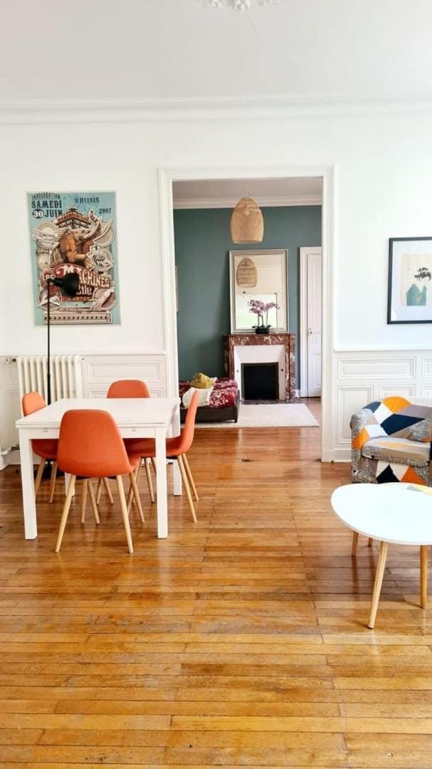 L'Haussmannien Apartment in Nantes