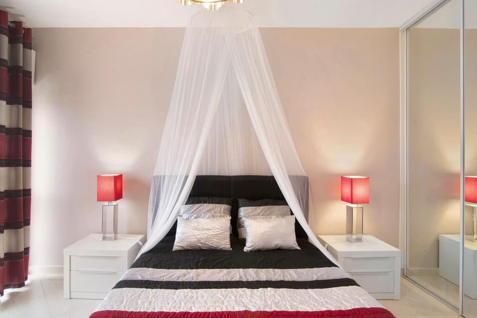 Living room, Bedroom