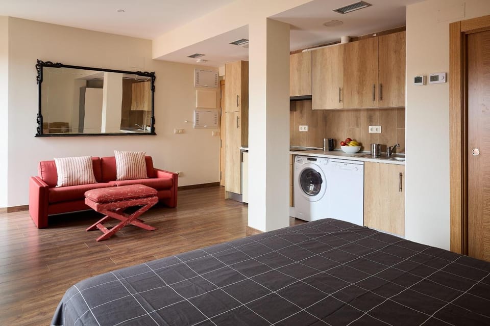 Bed, Kitchen or kitchenette, Photo of the whole room, Bedroom, stove, wardrobe
