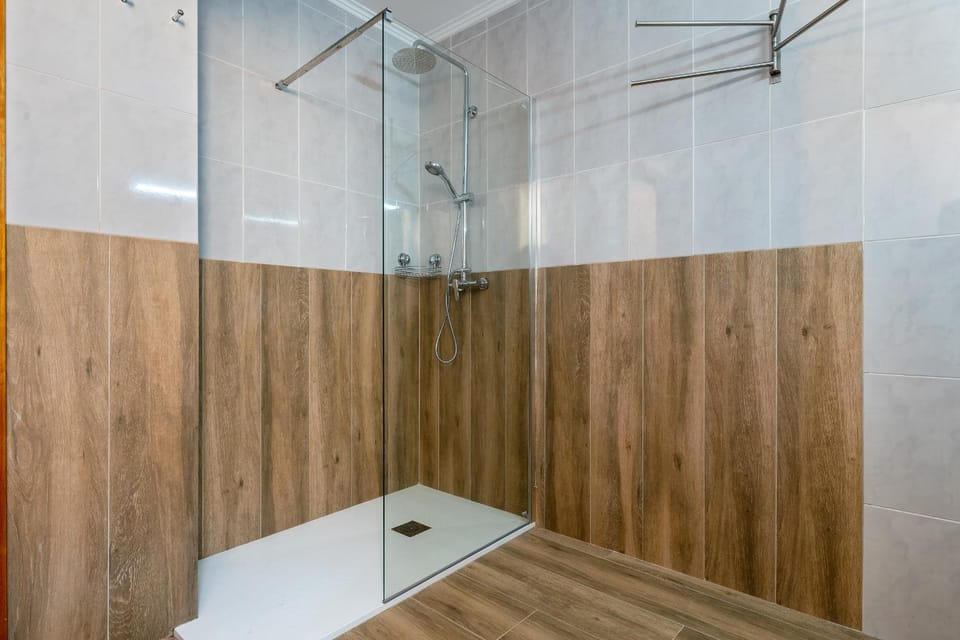 Bathroom, Living room