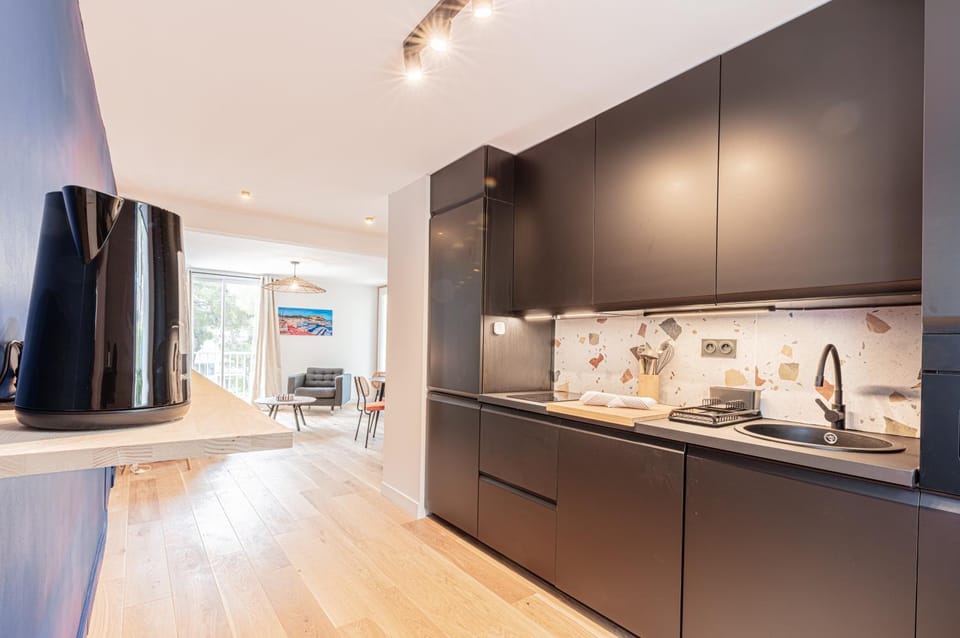 Kitchen or kitchenette, stove