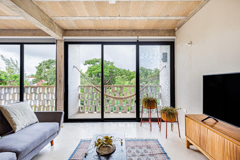 Communal lounge/ TV room, TV and multimedia, View (from property/room), Balcony/Terrace