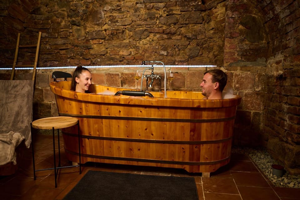 Hot Tub, Spa and wellness centre/facilities