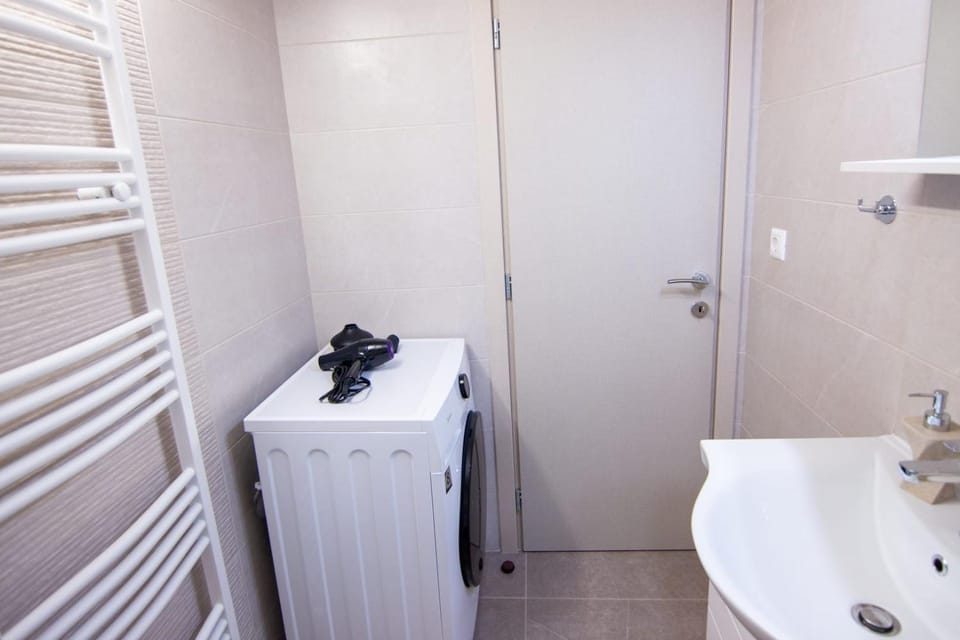 Luxury quiet apartment near Metro Apartment in Athens