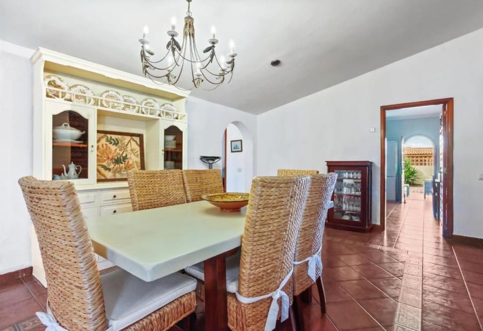 Villa Aventura House in Maxorata